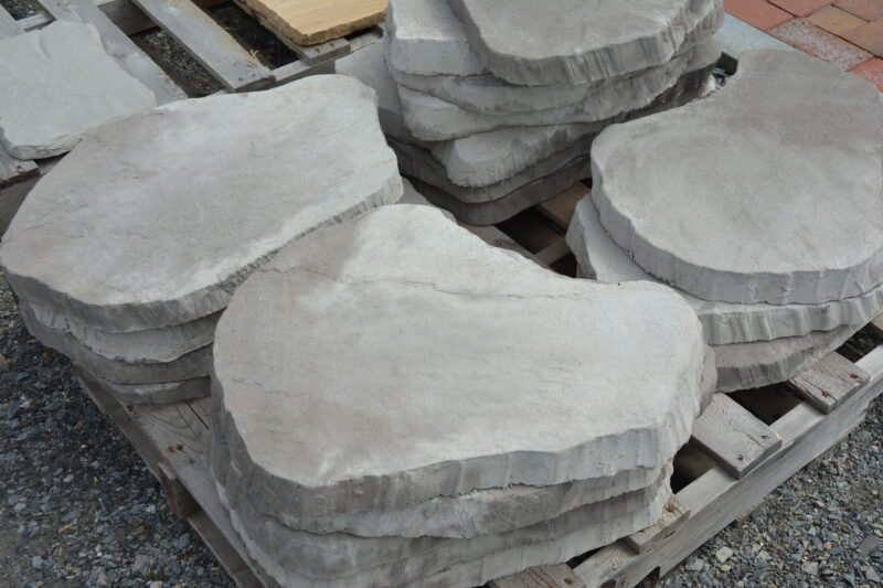 Boulder Blend Manufactured Stepping Stone